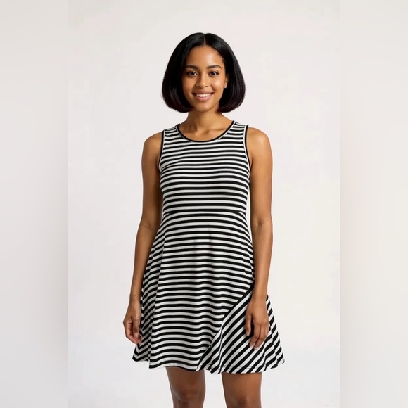 CALVIN KLEIN 10 M Asymmetrical Black & White Striped Knit Tank Dress R $69 - Picture 3 of 9